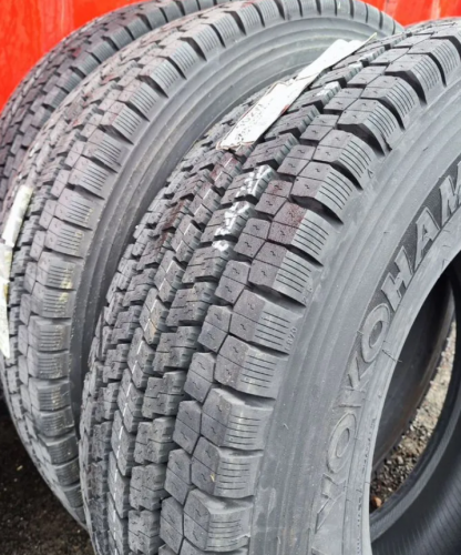 Грузовая шина Yokohama 902W 315/80 R22.5 154/150M, ведущая ось